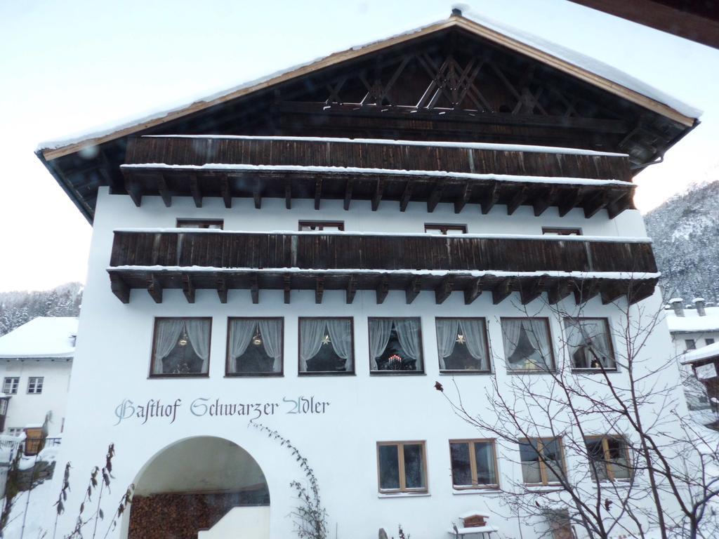 Hotel Schwarzer Adler Pettneu am Arlberg Exterior photo